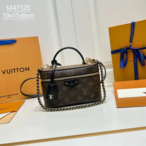 Louis Vuitton Classic Vintage Logo Makeup Case Chain Crossbody Bag Size: 19x11.5x6.5 CM