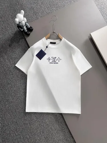 Louis Vuitton Personalized Embroidery 3D Logo T-shirt Unisex Casual Versatile Short Sleeve