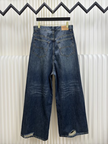 Balenciaga New Classic Fashion Embroidered Hole Loose Jeans
