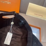 Louis Vuitton Classic Logo Baseball Hat Couple Casual Versatile Duck Tongue Hat