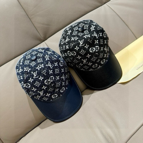 Louis Vuitton New Classic Logo Collar Baseball Hat Unisex Casual Versatile Duck Tongue Hat