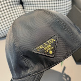 Prada New Classic Inverted Triangle Metal Logo Baseball Hat Unisex Versatile Duck Tongue Hat