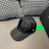 Prada New Classic Inverted Triangle Metal Logo Baseball Hat Unisex Versatile Duck Tongue Hat