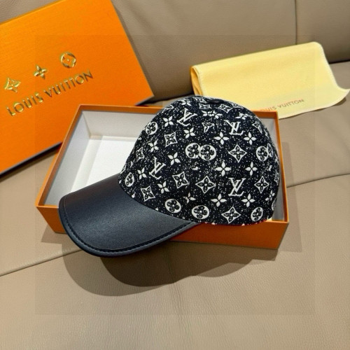 Louis Vuitton New Classic Logo Collar Baseball Hat Unisex Casual Versatile Duck Tongue Hat