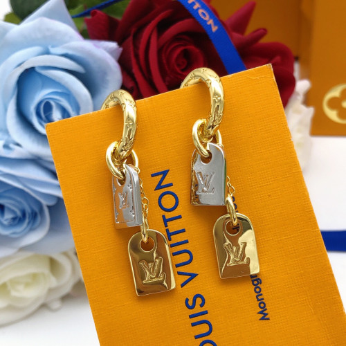 Louis Vuitton New Classic Versatile Letter Earrings Earstuds
