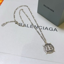 Balenciaga New Unisex Retro Double B Pendant Versatile Necklace