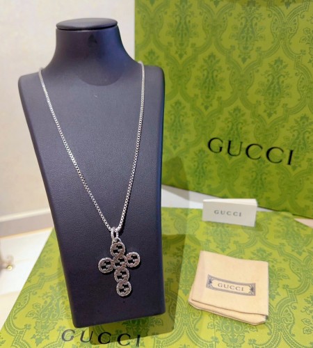 Gucci New Classic Retro Double G Cross Necklace