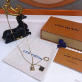 Louis Vuitton New Four Leaf Clover Old Flower Concentric Lock Necklace