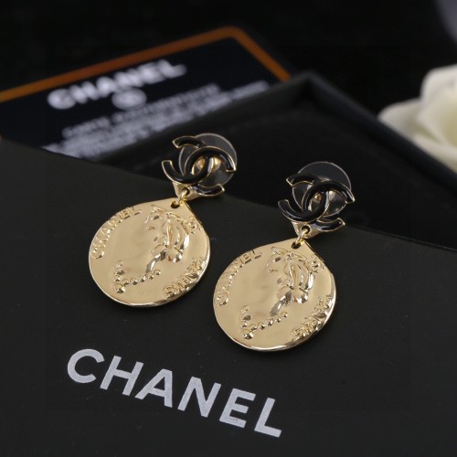 Chanel New Fashion Versatile Head Earrings