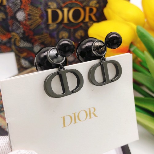 Dior New Classic Letter CD Pearl Earrings
