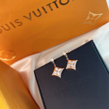 Louis Vuitton Fashion White Beimu Clover Earrings