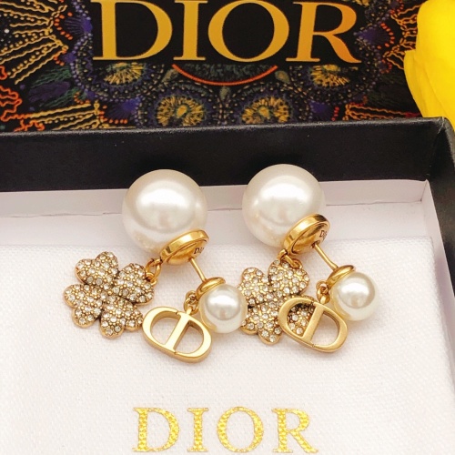 Dior New Fashion Pearl Clover Diamond Earrings