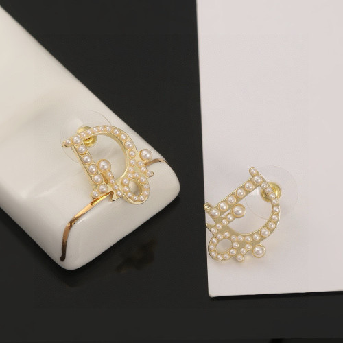 Dior New Fashion Retro Letter Pearl Earrings