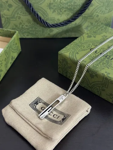 Gucci New Classic Versatile Rectangular Hollow Necklace