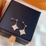 Louis Vuitton Fashion White Beimu Clover Earrings