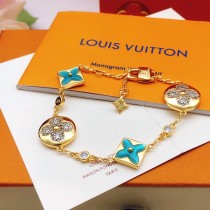 Louis Vuitton New Classic Green Diamond Set Clover Bracelet