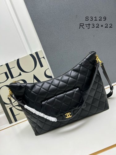 Chanel Classic Hippie Hobo Leather Mini Underarm Bag Size:32 x 22 CM