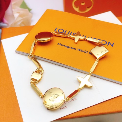 Louis Vuitton New Fashion Clover Diamond Set Bracelet