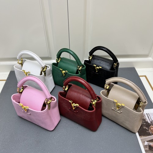 Louis Vuitton Classic LV Letter Lizard Leather Mini Handbag Size：21 x 14 x 8 CM