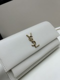 Yves Saint Laurent New Classic Chain Bag Crossbody Bag Bag Size: 22x12x4 CM