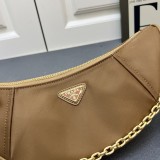 Prada New Versatile Nylon Underarm Bag Chain Bag Size: 30X13.5X6 CM