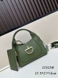 Gucci New Classic Softbit Leather Handbag or Cross Bag Size: 27.5X21X16 CM