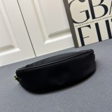 Prada New Versatile Nylon Underarm Bag Chain Bag Size: 30X13.5X6 CM