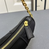 Prada New Versatile Nylon Underarm Bag Chain Bag Size: 30X13.5X6 CM