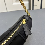 Prada New Versatile Nylon Underarm Bag Chain Bag Size: 30X13.5X6 CM