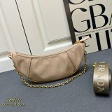 Prada New Versatile Nylon Underarm Bag Chain Bag Size: 30X13.5X6 CM
