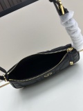 Dior New Classic Logo Mini Handbag Crossover Bag Size: 26x 12 x 7 CM