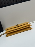 Yves Saint Laurent New Classic Chain Bag Crossbody Bag Bag Size: 22x12x4 CM