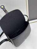 Dior New Retro Cowhide Tofu Bag Flip Shoulder Bag Size: 22 x18x7 CM
