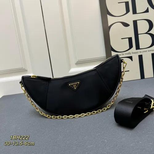 Prada New Versatile Nylon Underarm Bag Chain Bag Size: 30X13.5X6 CM