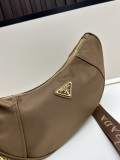 Prada New Classic Triangle Logo Sports Style Nylon Crescent Bag Chain Bag Size: 30x15x9 CM
