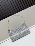 Dior New Classic Mini Shoulder Dumpling Bag Size: 19.5x14x7 CM