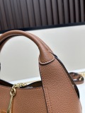 Gucci New Classic Softbit Leather Handbag or Cross Bag Size: 27.5X21X16 CM