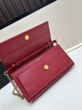 Yves Saint Laurent New Classic Chain Bag Crossbody Bag Bag Size: 22x12x4 CM