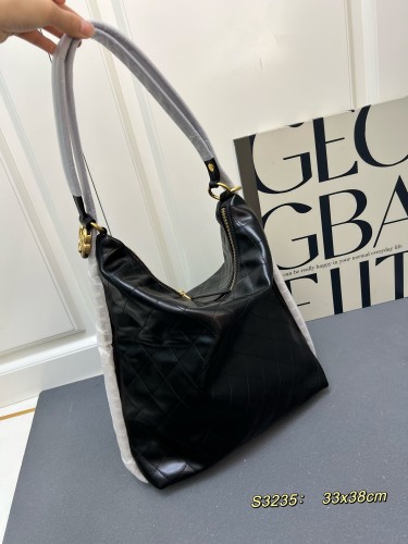 Chanel New Lingge Sheepskin Soft Hobo Leather Bag Size: 33X38 CM