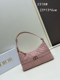Dior New Classic Mini Shoulder Dumpling Bag Size: 19.5x14x7 CM