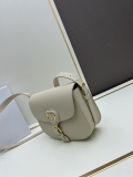 Dior New Retro Cowhide Tofu Bag Flip Shoulder Bag Size: 22 x18x7 CM