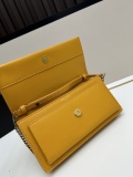 Yves Saint Laurent New Classic Chain Bag Crossbody Bag Bag Size: 22x12x4 CM