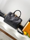 Louis Vuitton New Classic Versatile Embossed Logo Handbag Crossbody Bag Size: 25 x 19 x 15 CM