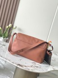 Louis Vuitton Fashion Soft Leather Messenger Bag Crossbody Bag Size: 30 x 18 x 12 CM