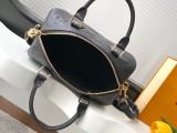 Louis Vuitton New Classic Versatile Embossed Logo Handbag Crossbody Bag Size: 25 x 19 x 15 CM