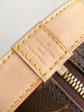 Louis Vuitton New Classic Versatile Vintage Handbag Crossbody Bag Size: 25 x 19 x 12 CM