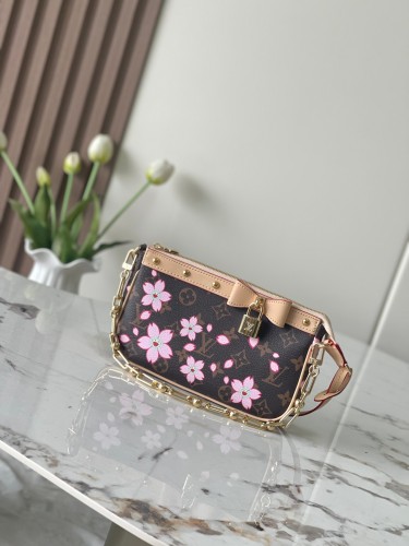 Louis Vuitton Fashion Bow Padlock Cherry Mahjong Bag Crossbody Bag Size: 13 x 4 x 22 CM