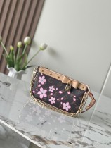 Louis Vuitton Fashion Bow Padlock Cherry Mahjong Bag Crossbody Bag Size: 13 x 4 x 22 CM Louis Vuitton Fashion Bow Padlock Cherry Mahjong Bag Crossbody Bag Size: 13 x 4 x 22 CM