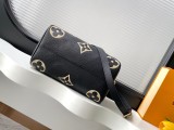 Louis Vuitton New Classic Versatile Embossed Logo Handbag Crossbody Bag Size: 25 x 19 x 15 CM