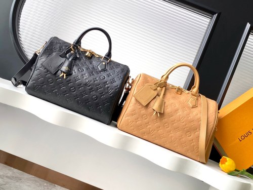 Louis Vuitton Classic Speedy Soft 30 Series Handheld Crossbody Bag Size: 21 x 17 x 30 CM